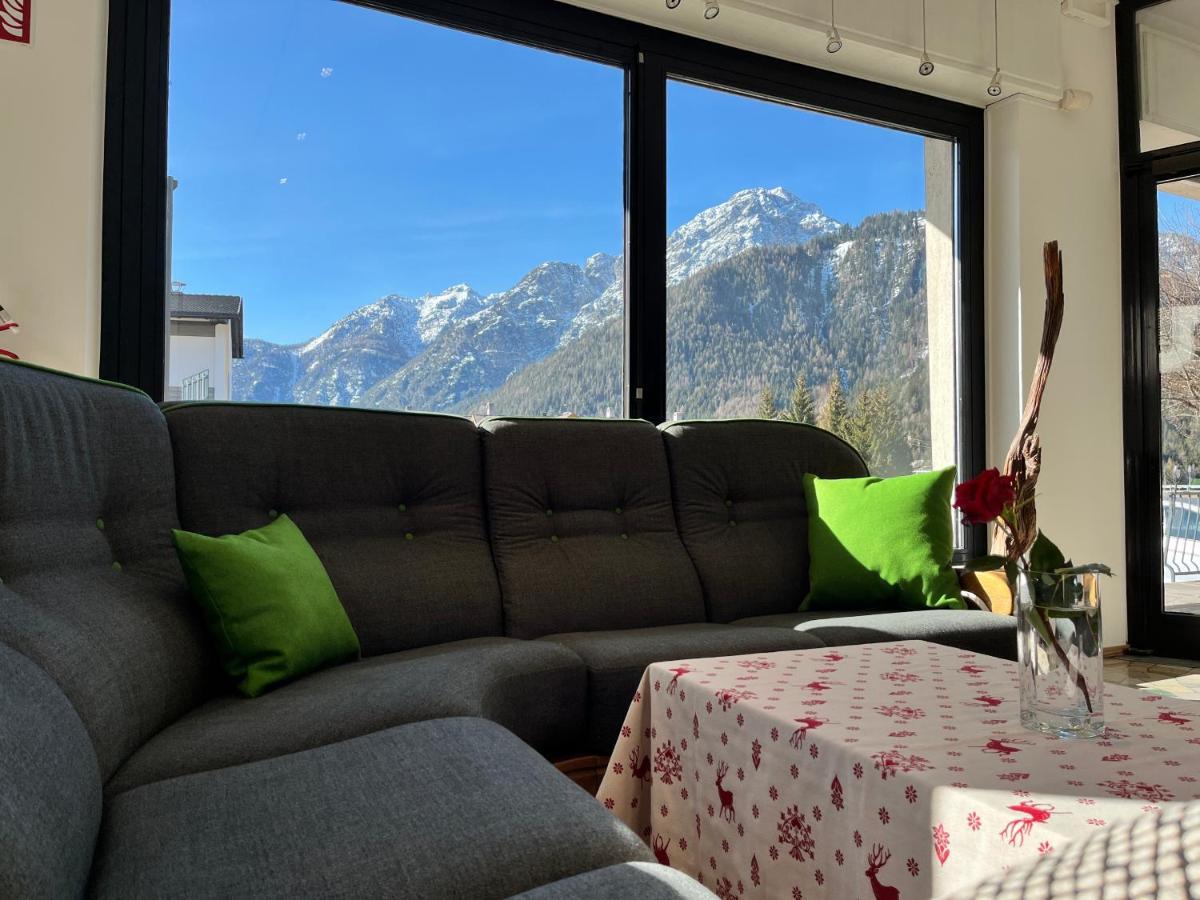 Guesthouse Rosengarten Dobbiaco Kültér fotó