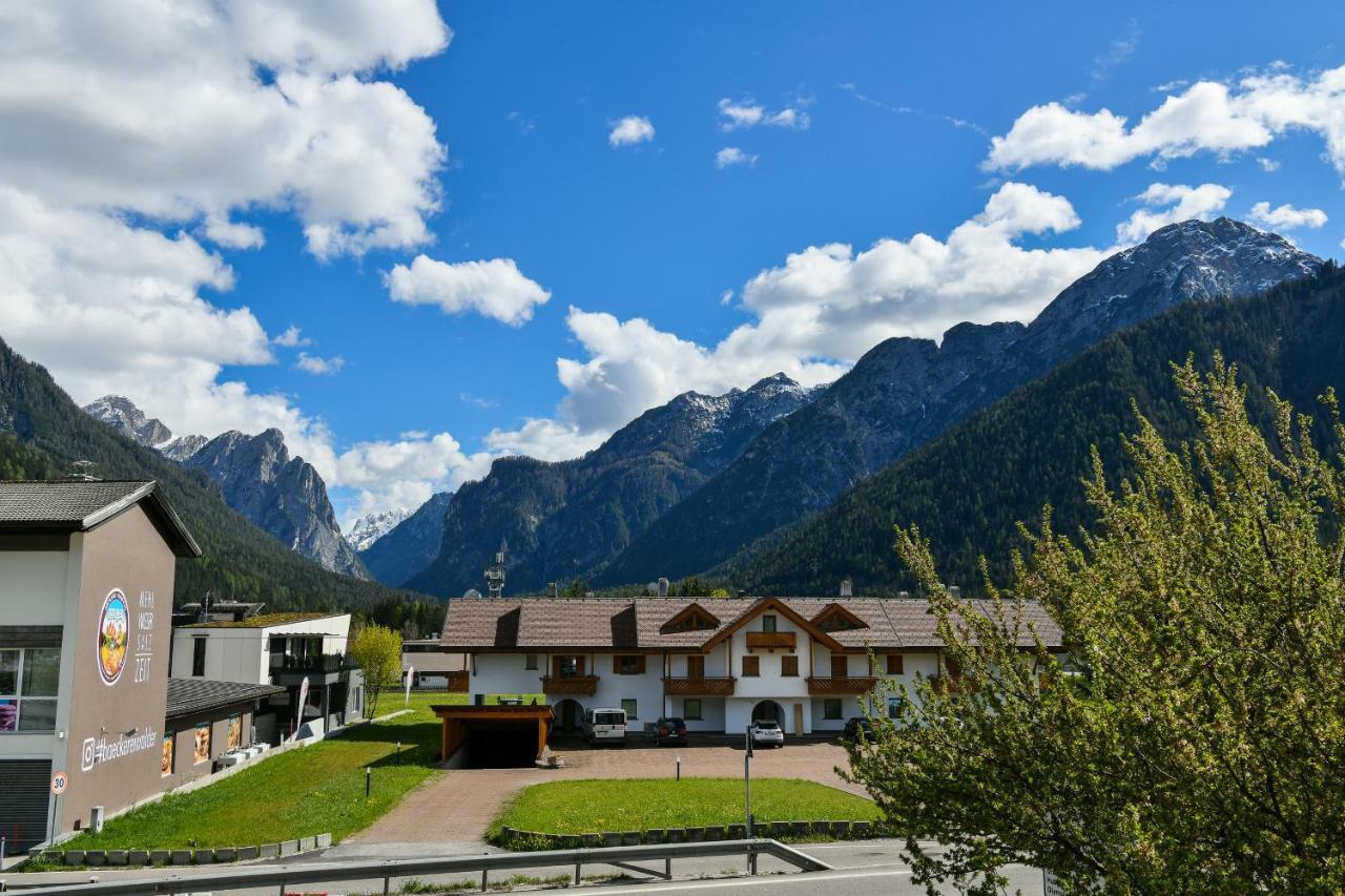 Guesthouse Rosengarten Dobbiaco Kültér fotó