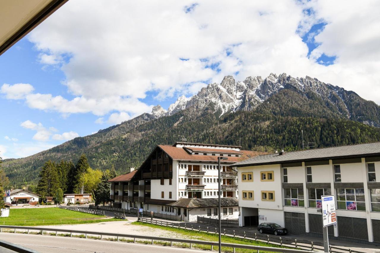 Guesthouse Rosengarten Dobbiaco Kültér fotó