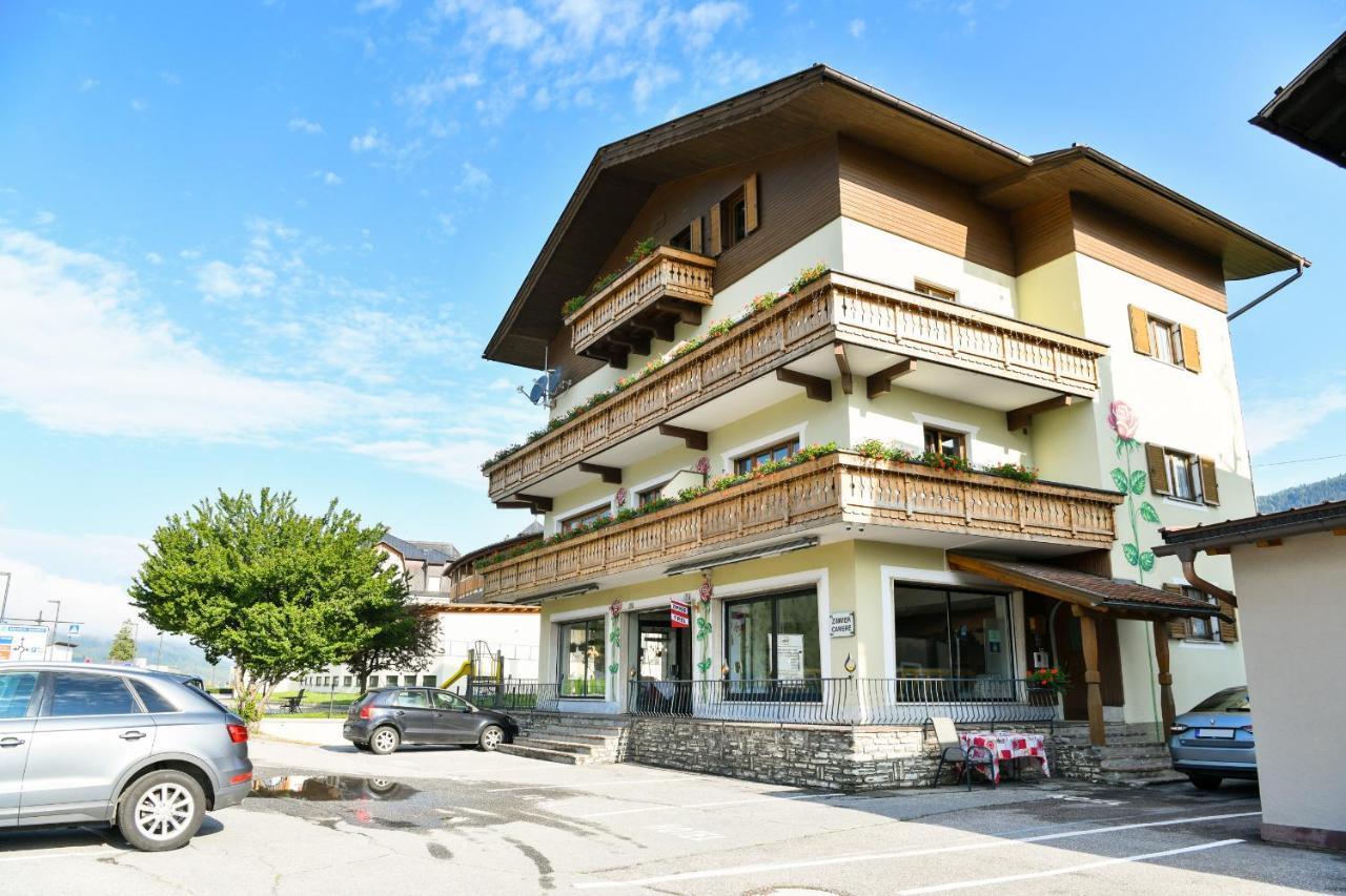 Guesthouse Rosengarten Dobbiaco Kültér fotó