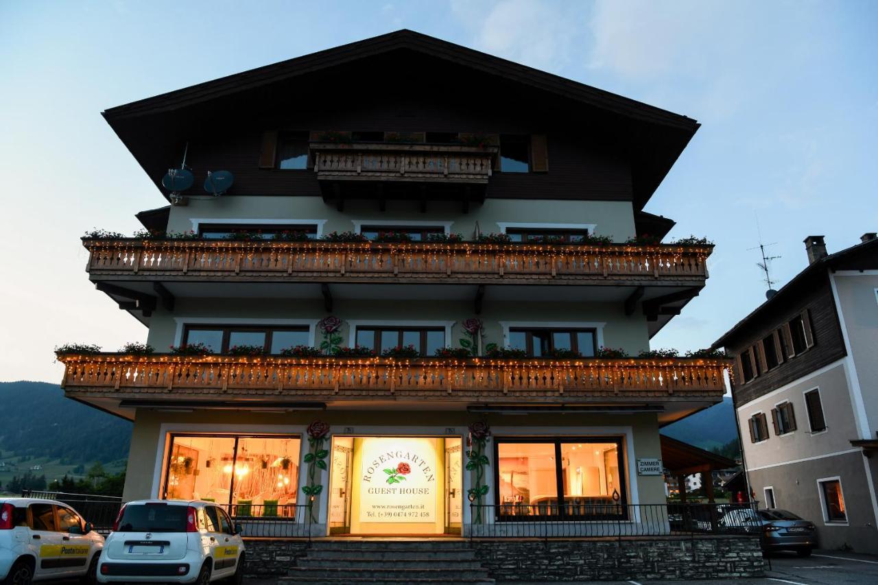 Guesthouse Rosengarten Dobbiaco Kültér fotó